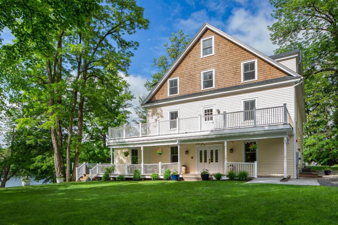 Lakehouse 4* Lee