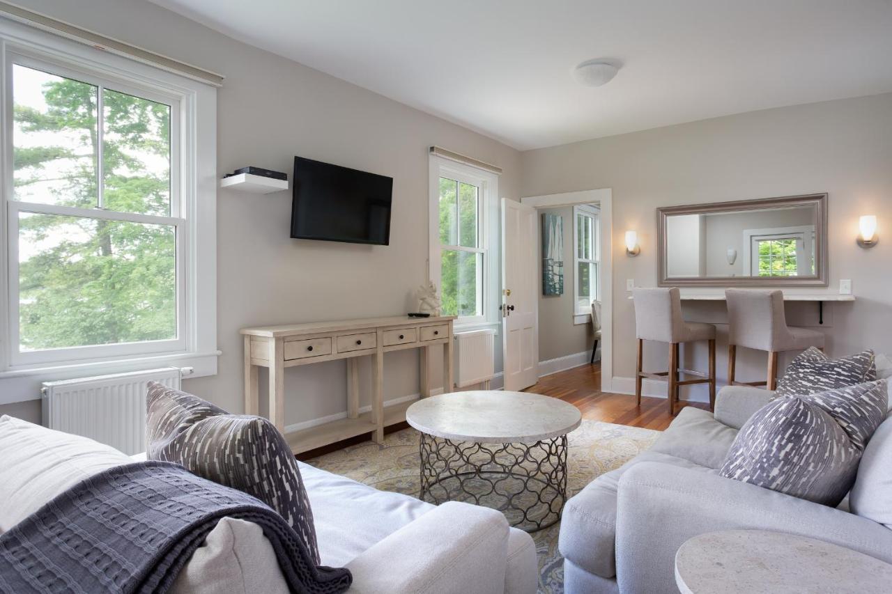 Mini-hôtel Lakehouse Lee